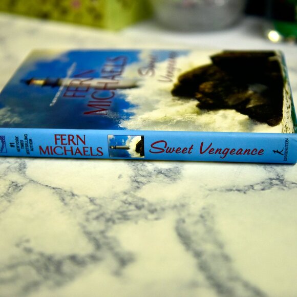 Sweet Vengeance * Fern Michaels - Picture 3 of 7